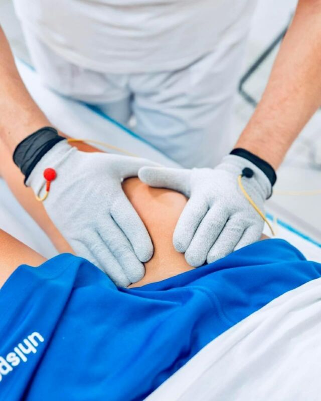Les gants transducteurs du MicroLab combinent micro-courants et techniques manuelles, offrant des traitements ciblés et efficaces ✅

#matim #matimperformance #microlabtherapy #microscourants #kiné #santé #kinésithérapeutes #ostéopathe #chiropracteur #sénologie
